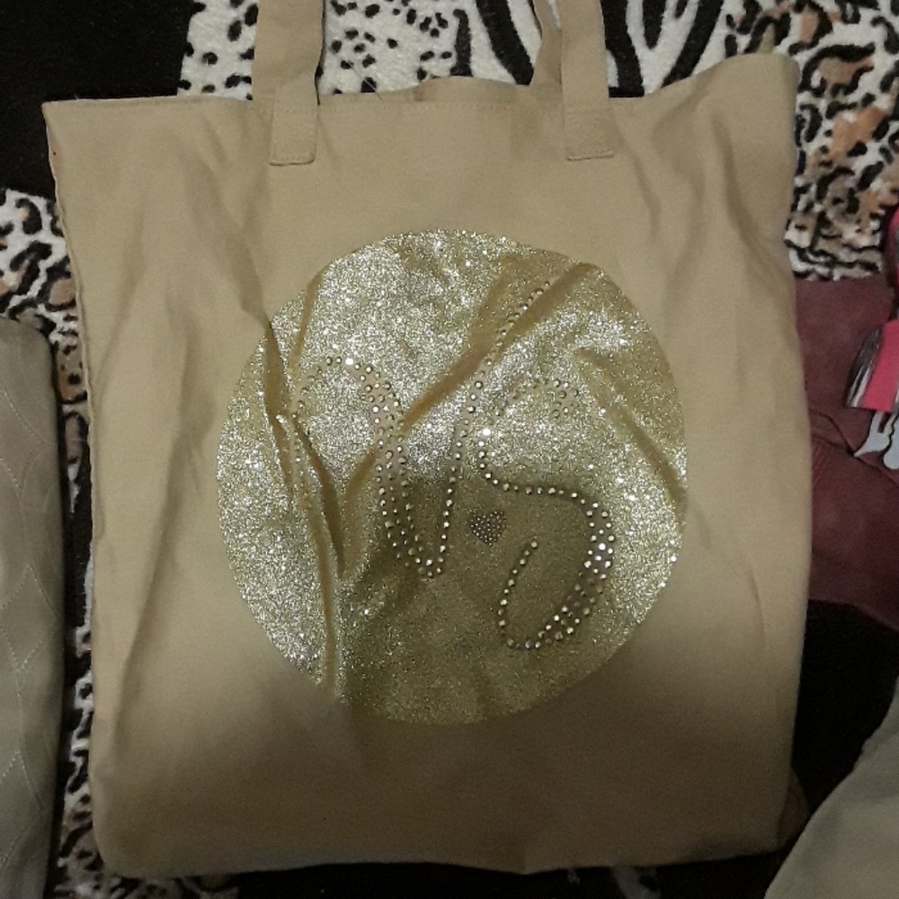 Vs tote